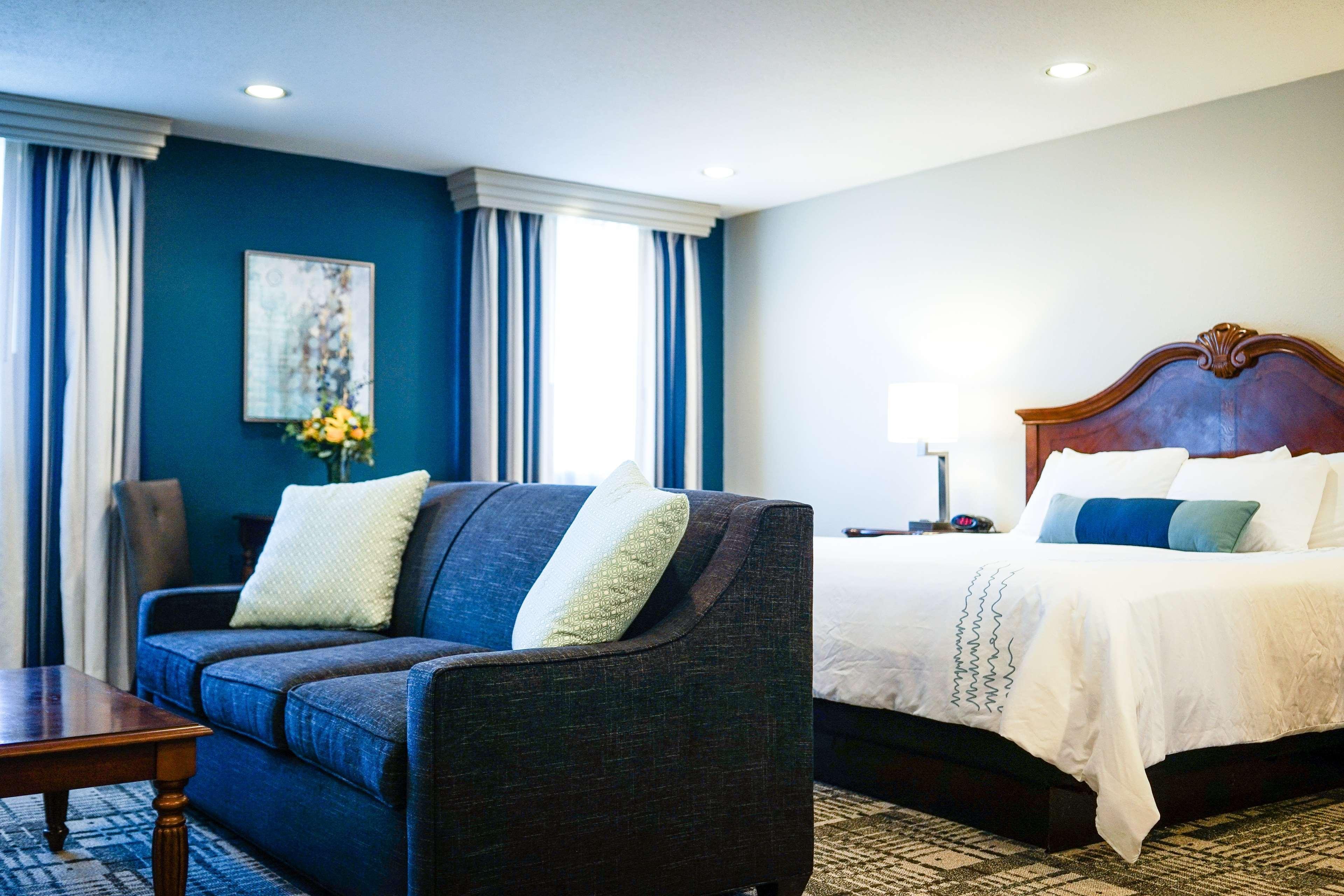 Best Western Plus Dubuque Hotel And Conference Center Екстер'єр фото