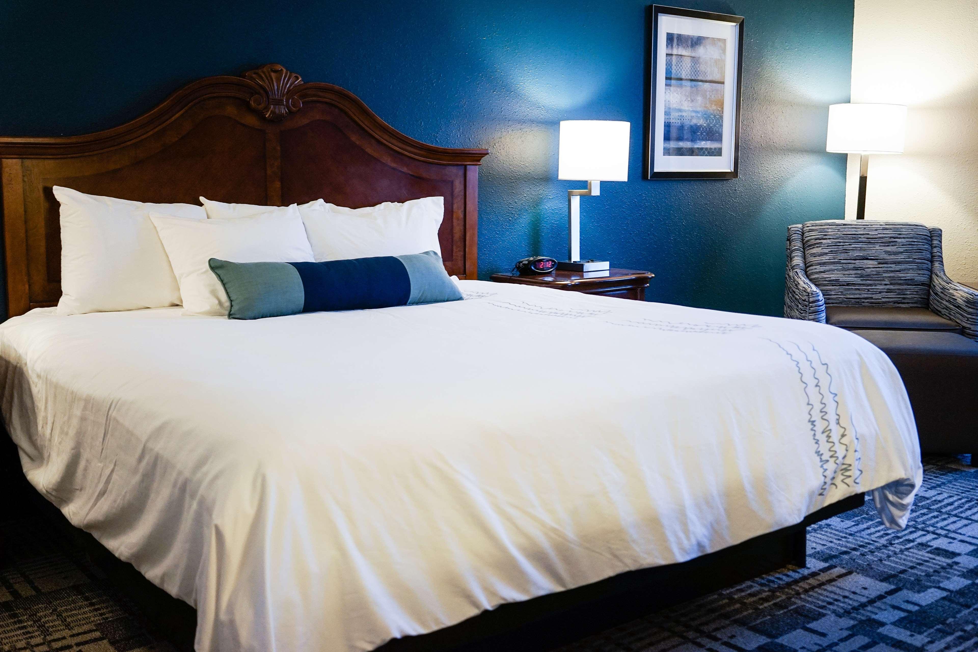Best Western Plus Dubuque Hotel And Conference Center Екстер'єр фото