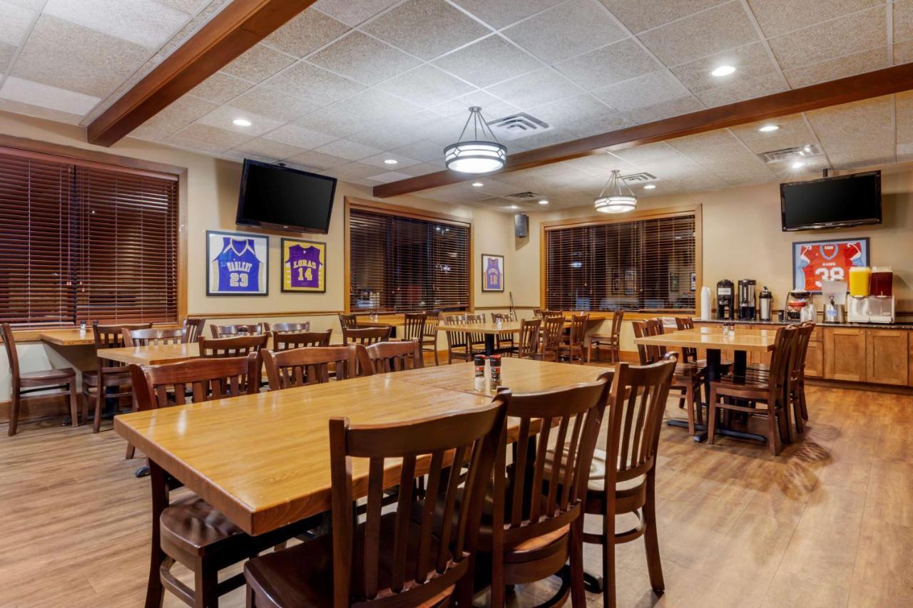 Best Western Plus Dubuque Hotel And Conference Center Екстер'єр фото