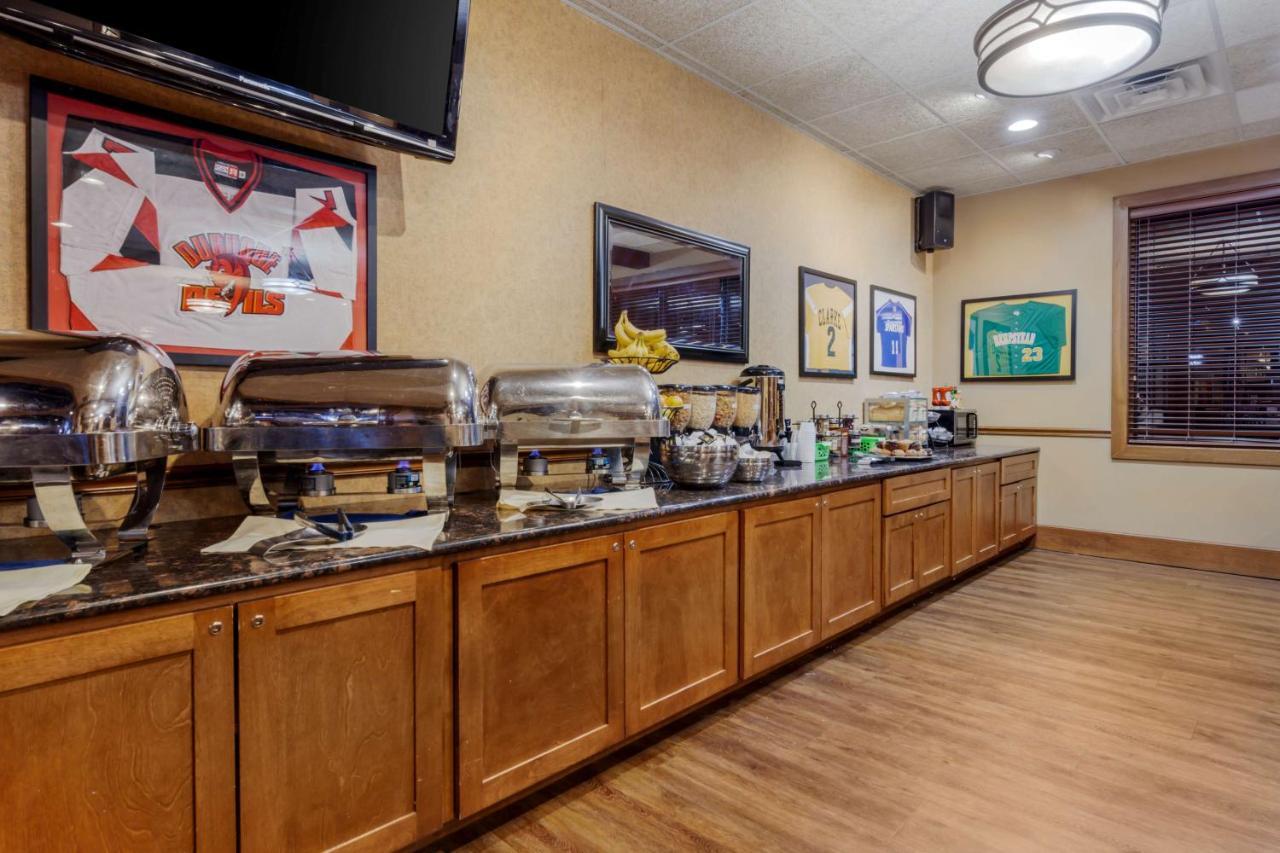 Best Western Plus Dubuque Hotel And Conference Center Екстер'єр фото