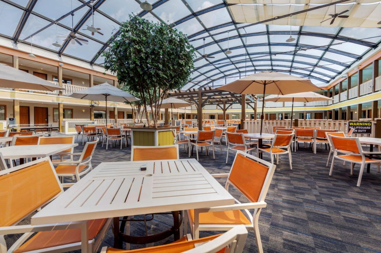 Best Western Plus Dubuque Hotel And Conference Center Екстер'єр фото