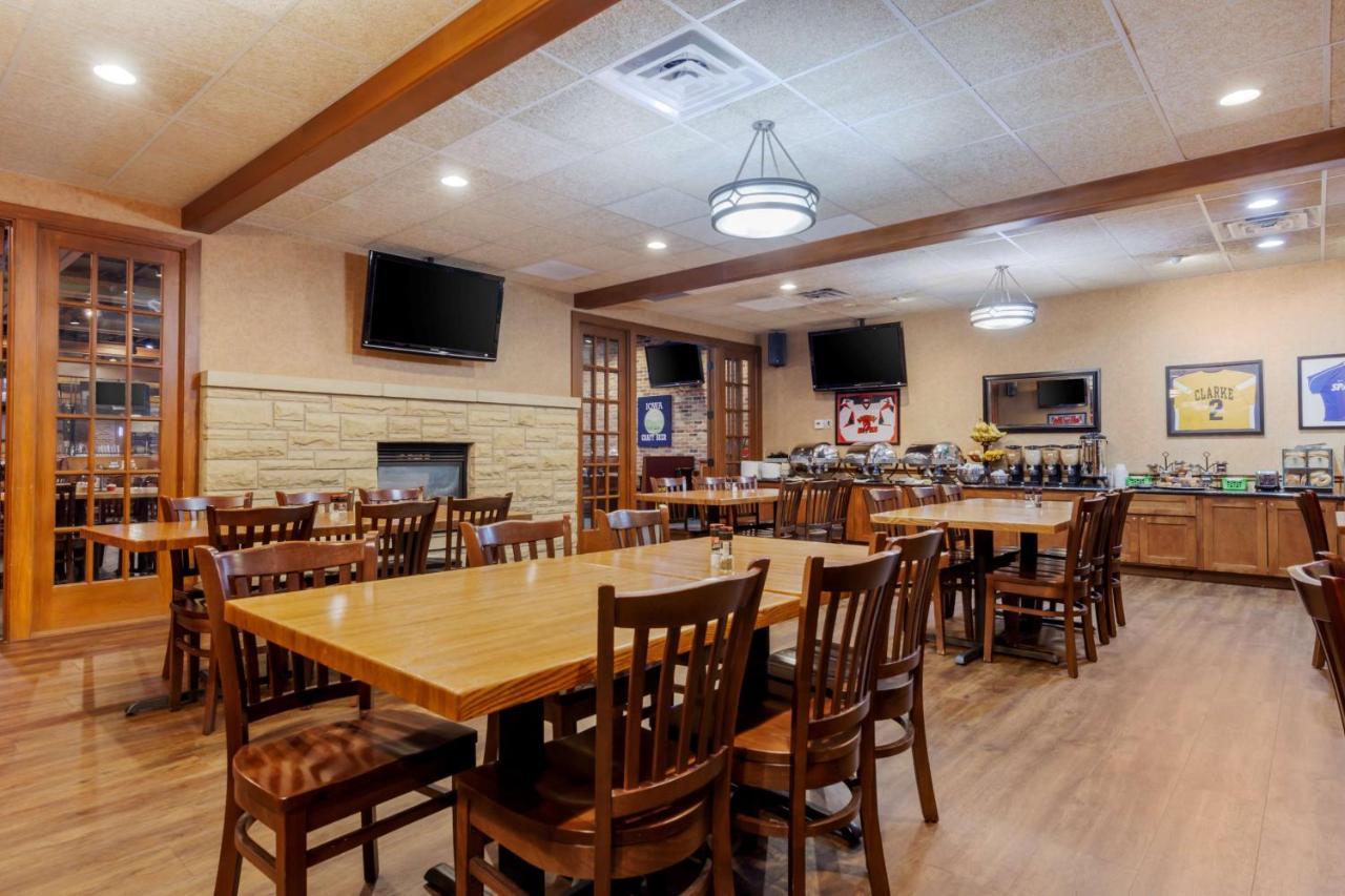Best Western Plus Dubuque Hotel And Conference Center Екстер'єр фото