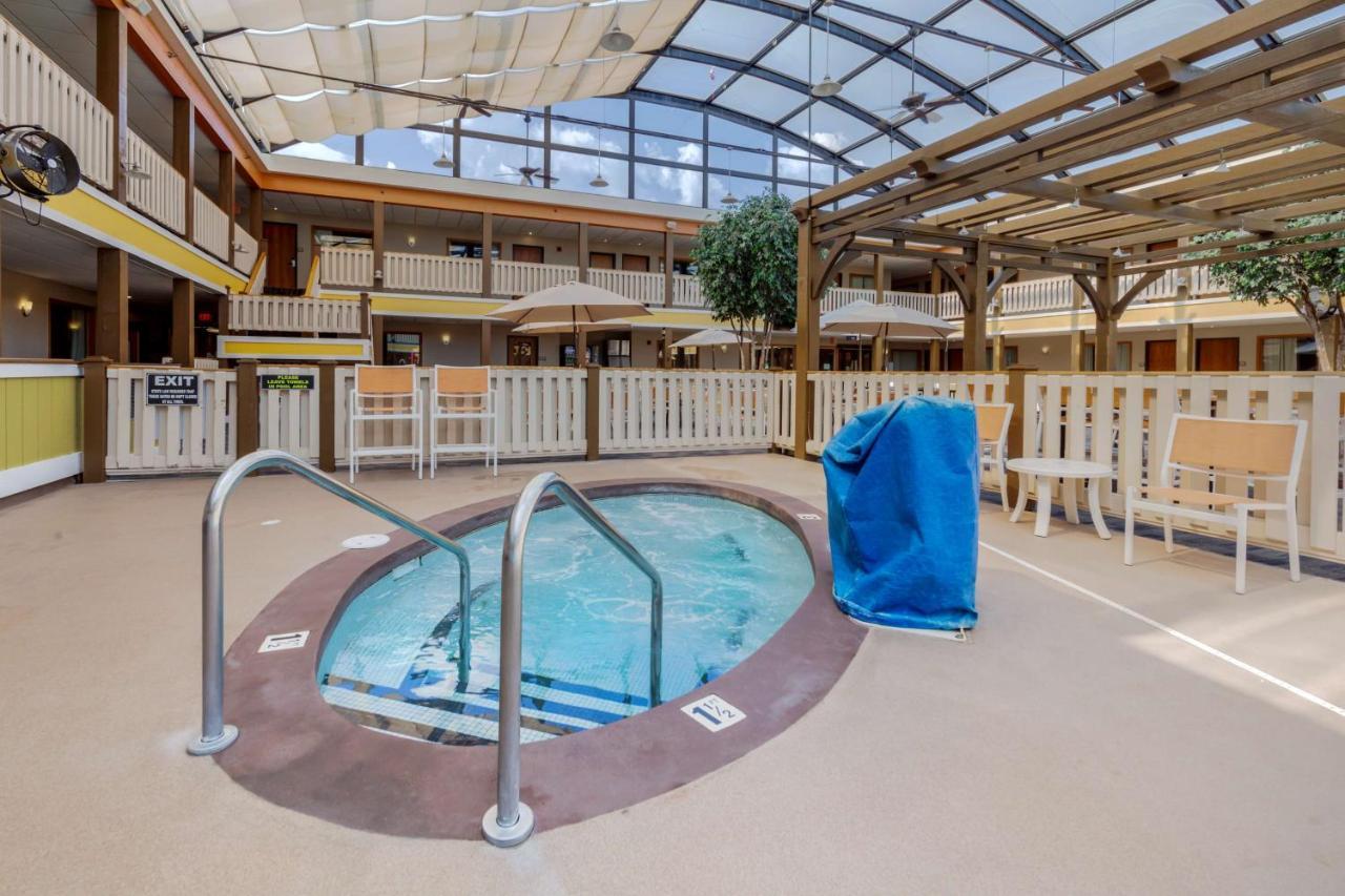 Best Western Plus Dubuque Hotel And Conference Center Екстер'єр фото